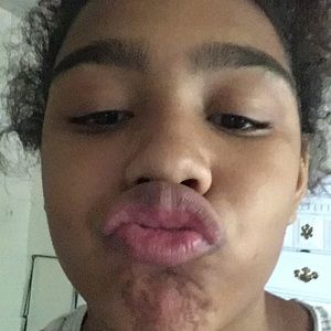 Meet your Posher, Leah